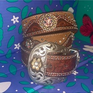 •SOLD•NOCONA BELT CRYSTAL FLOWER EARTH BROWN LEATHER